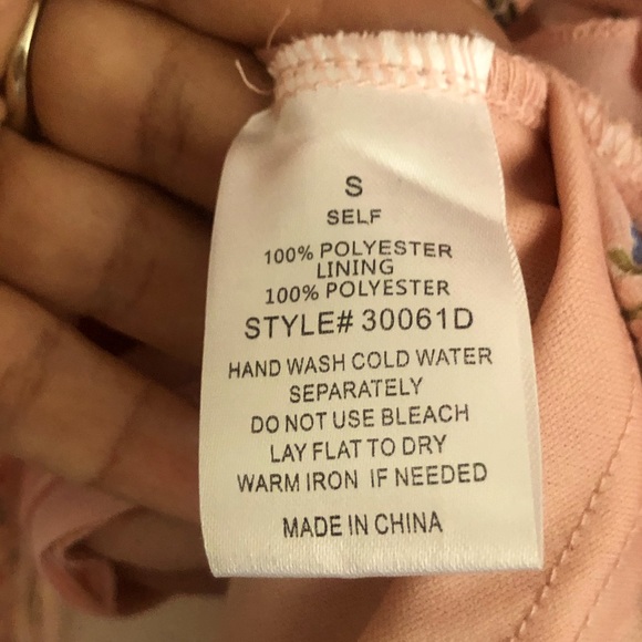 Like new beautiful Summer/Spring dress! Worn once - Picture 7 of 7